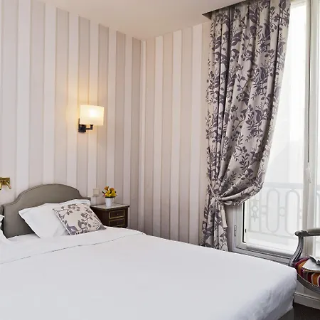 Hotel Saint-pétersbourg Opéra&spa 4*