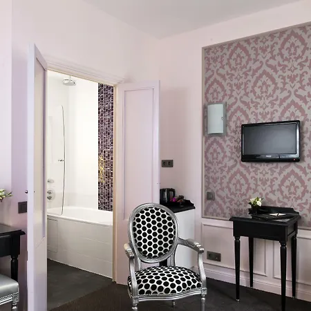 Hotel Saint-pétersbourg Opéra&spa 4*