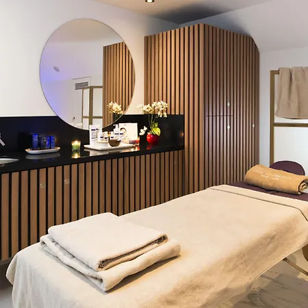 Saint-petersbourg Opera & 호텔 파리