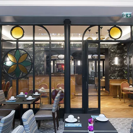 Saint-petersbourg Opera & 호텔 파리