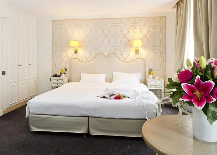 Saint-petersbourg Opera & Hotel Paryż