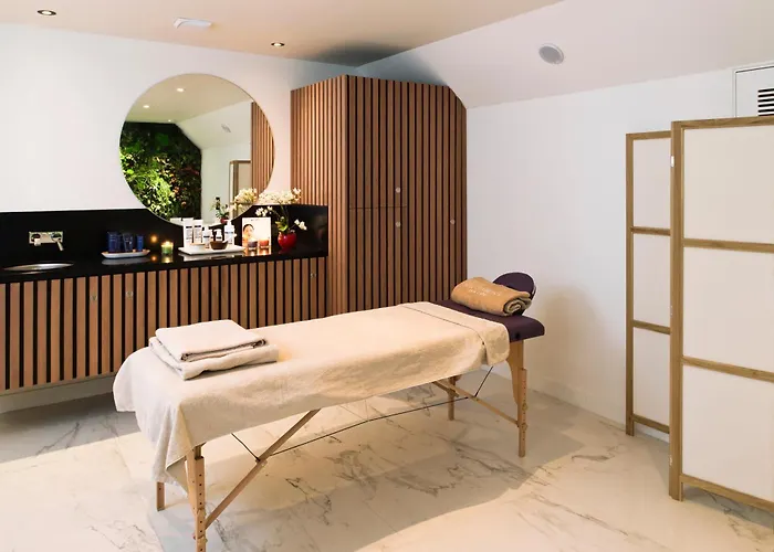 Hotel Saint-petersbourg Opera &