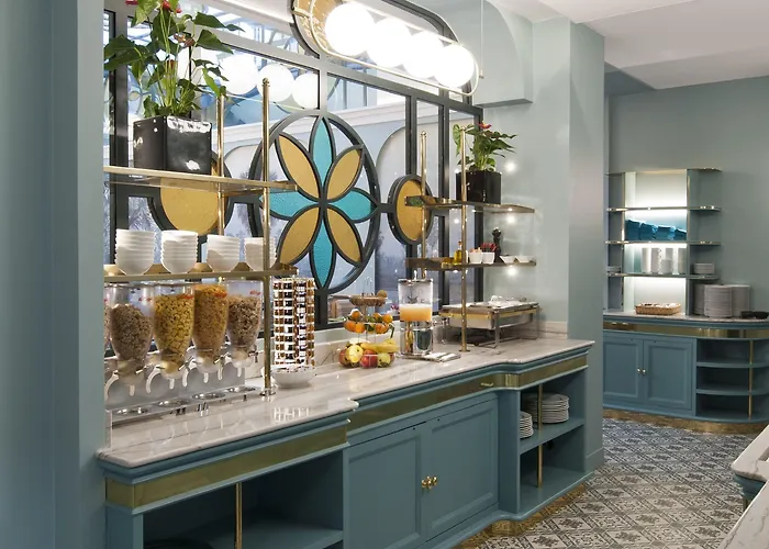 Hotel Saint-petersbourg Opera &