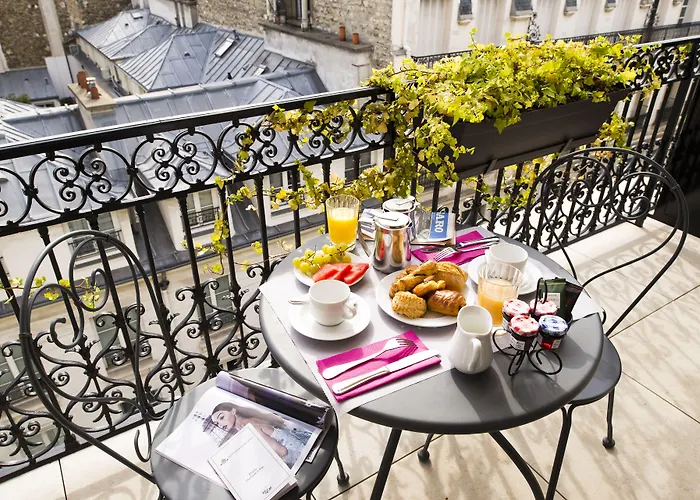 Hotel Saint-petersbourg Opera & 4*