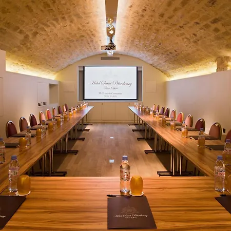 Saint-petersbourg Opera & ホテル 4*