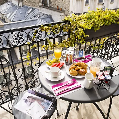ホテル Saint-petersbourg Opera & 4*
