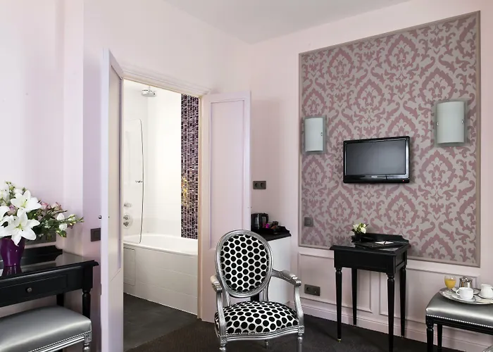 فندق Saint-petersbourg Opera & 4*