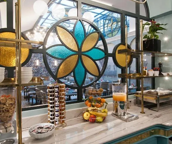 Saint-petersbourg Opera & فندق