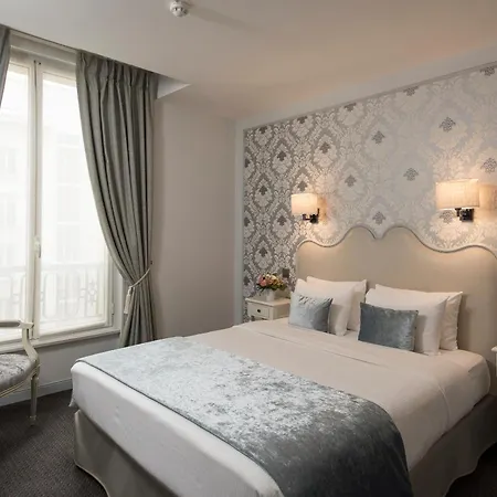 Saint-petersbourg Opera & 4*